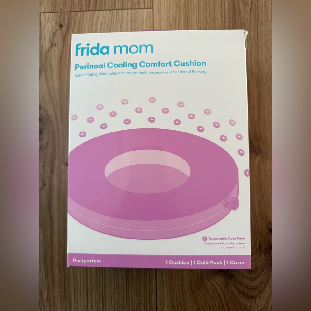 Frida Mom comfort cushion